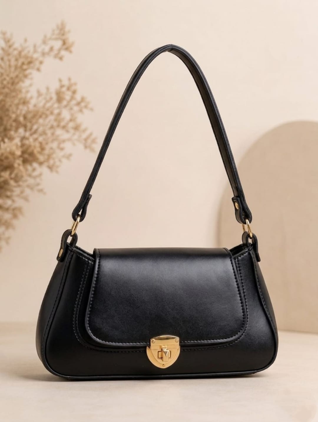 Classic Flap Shoulder Purse for Women – Premium Leather Look Handbag