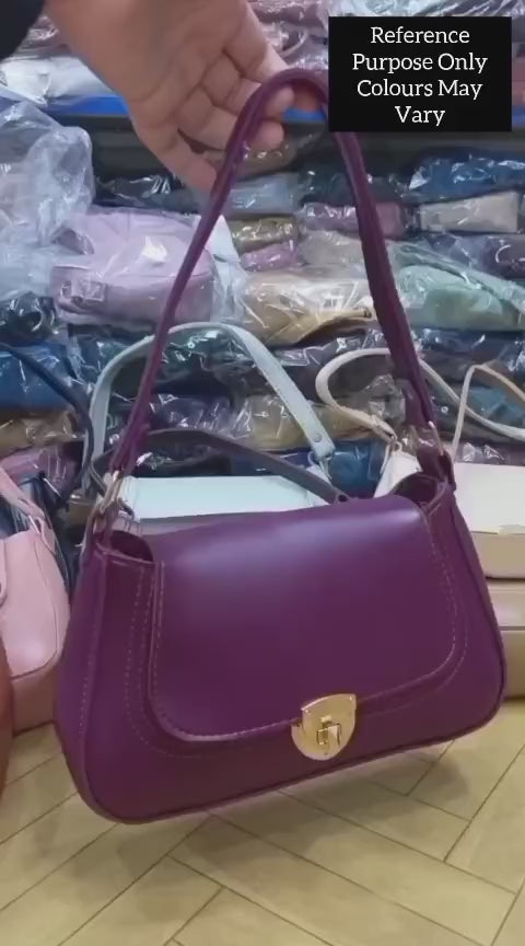 Classic Flap Shoulder Purse for Women – Premium Leather Look Handbag